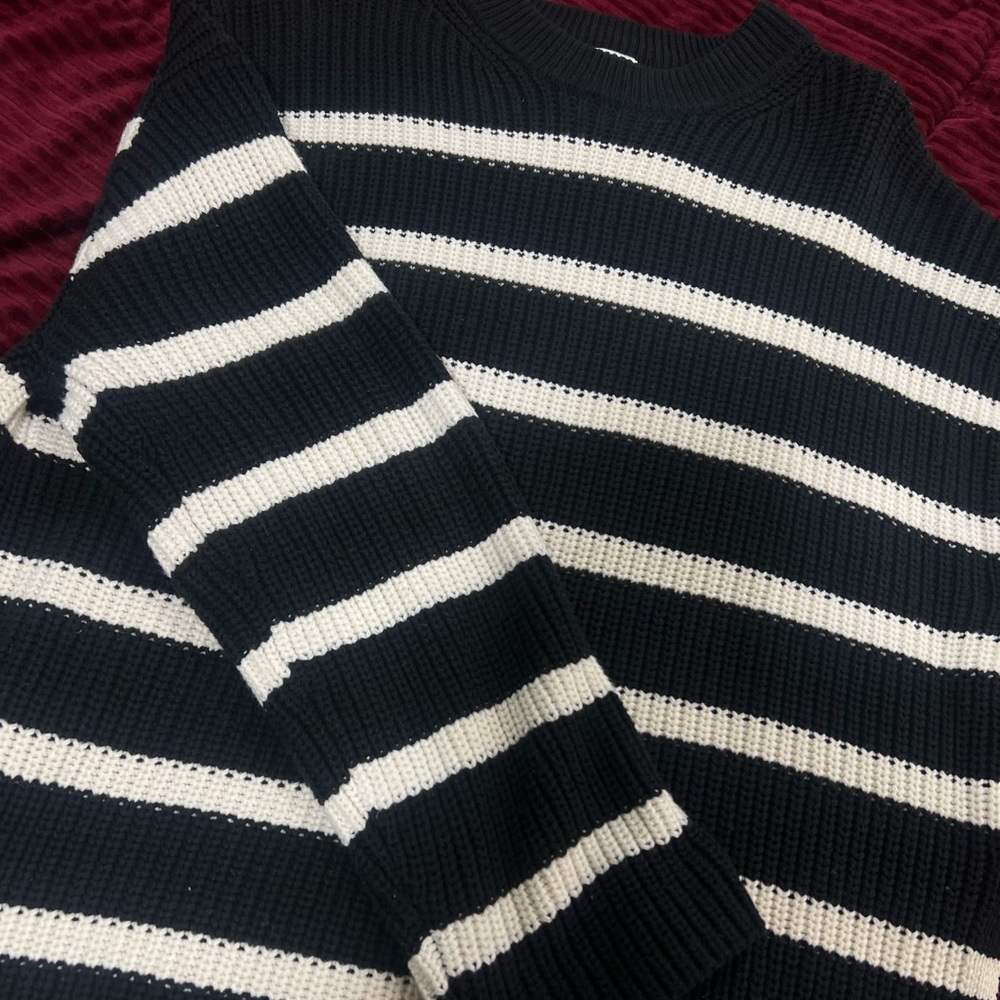 Striped oversized H&M sweater